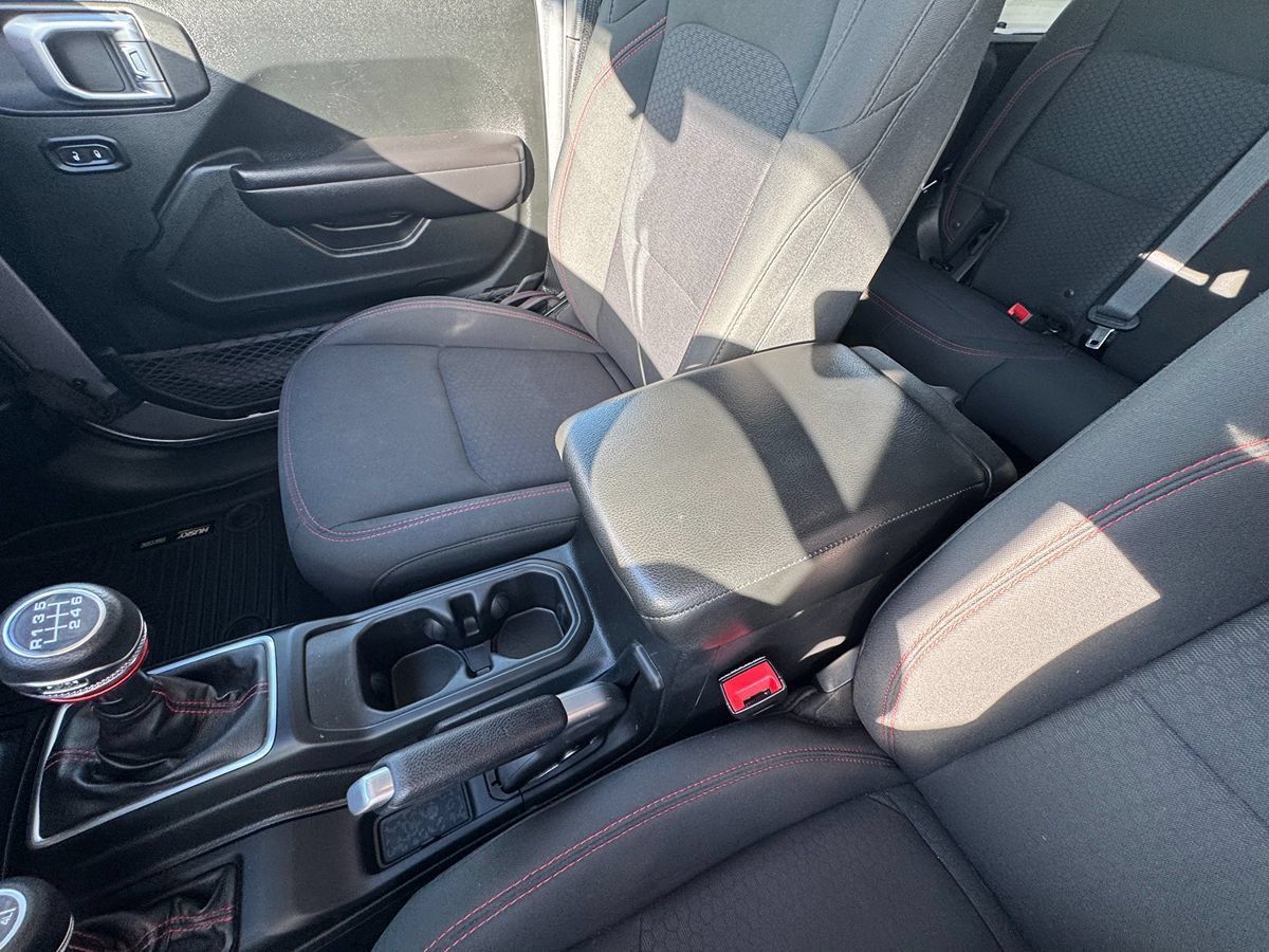 Used 2018 Jeep Wrangler Unlimited Rubicon w/ LED Lighting Group AWD/4WD image 20