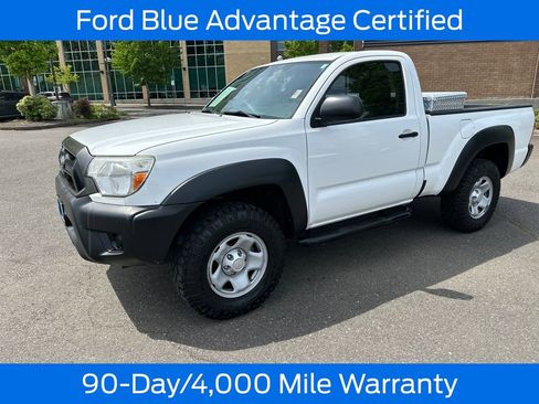 Used 2014 Toyota Tacoma 4x4 Regular Cab image 3