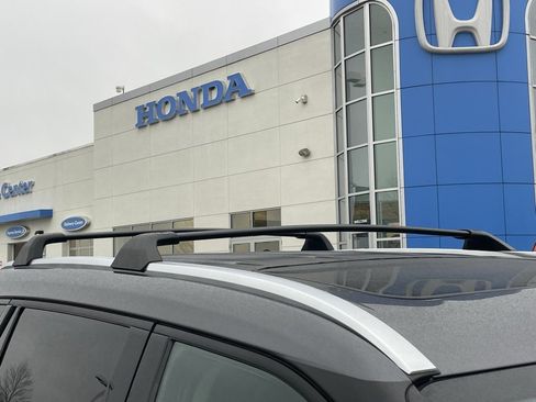 Used 2021 Toyota Highlander XLE image 10