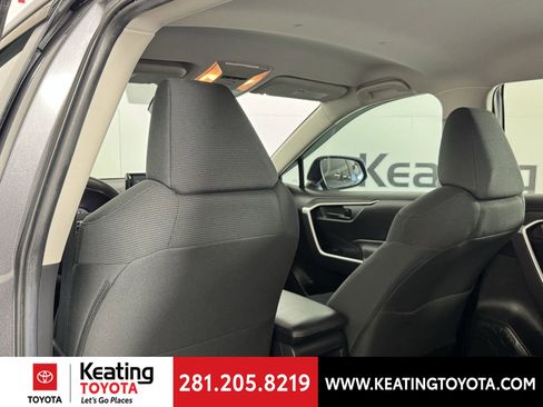 Certified 2021 Toyota RAV4 LE image 14