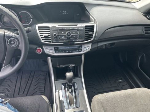 Used 2015 Honda Accord EX image 11