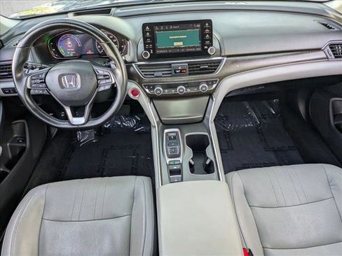 Used 2018 Honda Accord Touring image 16