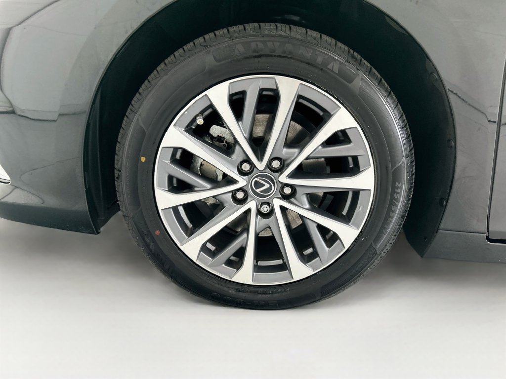 Used 2025 Lexus ES 350 w/ Accessory Package (Z2) FWD image 28