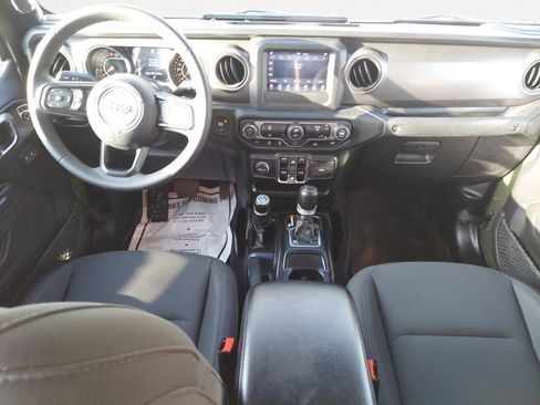 Used 2023 Jeep Gladiator Sport AWD/4WD image 3