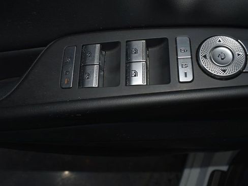 Used 2023 Genesis G80 2.5T image 13