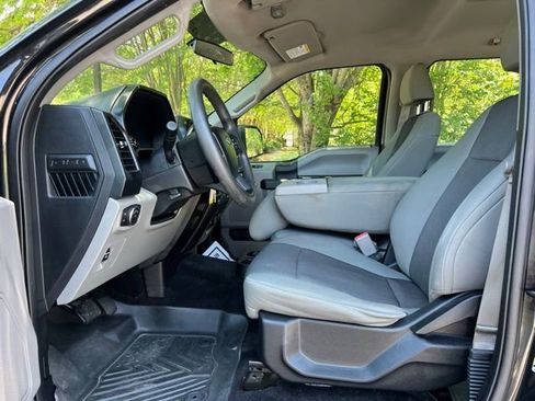 Used 2015 Ford F150 XL w/ Equipment Group 101A Mid AWD/4WD image 12