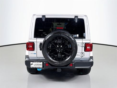 Used 2023 Jeep Wrangler Unlimited Sahara w/ Cold Weather Group image 8