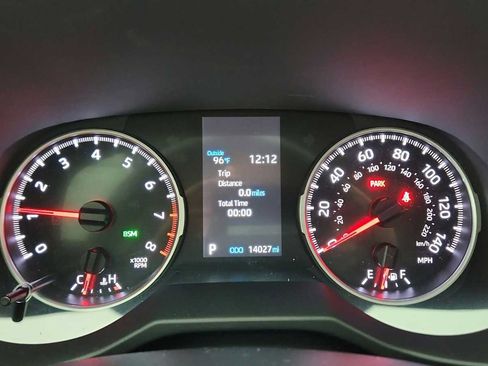 Used 2022 Toyota RAV4 XLE Premium FWD image 16