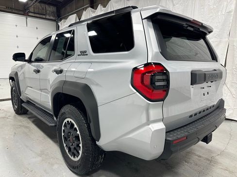 Used 2025 Toyota 4Runner TRD Off-Road Premium image 5