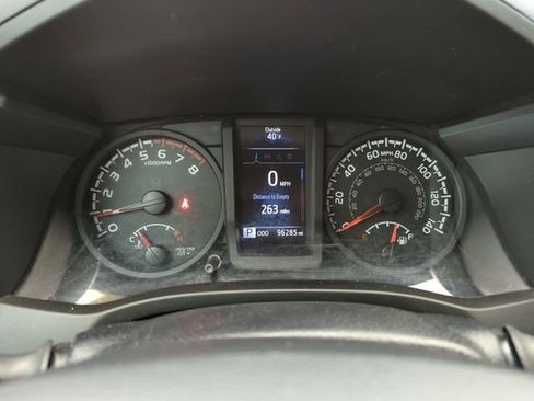 Used 2019 Toyota Tacoma SR image 17