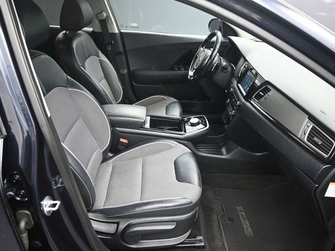Certified 2019 Kia Niro EX w/ Cold Weather Package 2.0 image 36