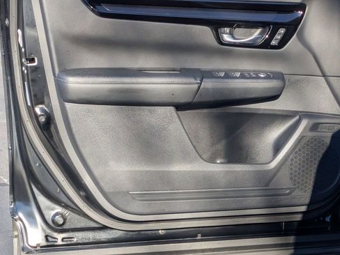 Used 2025 Honda CR-V EX-L image 11