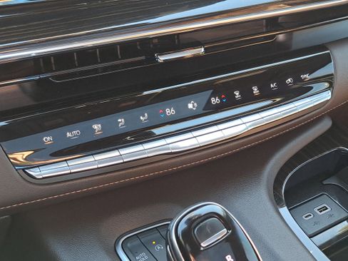 Used 2024 Cadillac Escalade ESV Sport w/ LPO, ONYX Package image 16