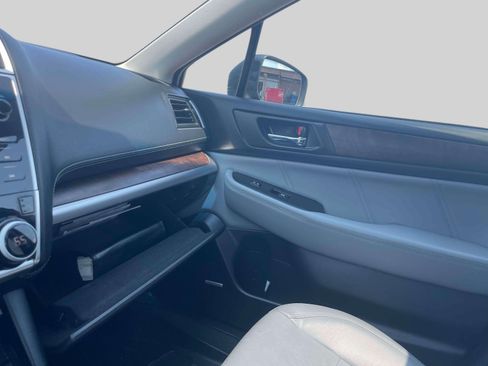Used 2019 Subaru Outback 2.5i Limited AWD/4WD image 31