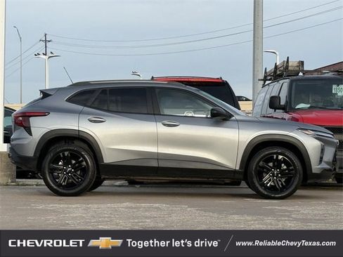 Certified 2025 Chevrolet Trax ACTIV image 5