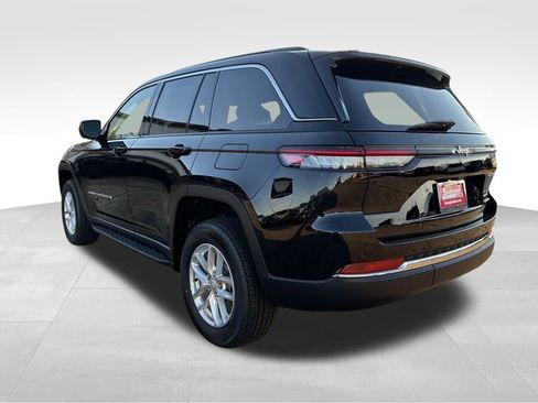 New 2025 Jeep Grand Cherokee Laredo X w/ Luxury Tech Group I image 3