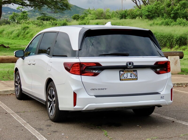 Used 2025 Honda Odyssey EX-L image 9