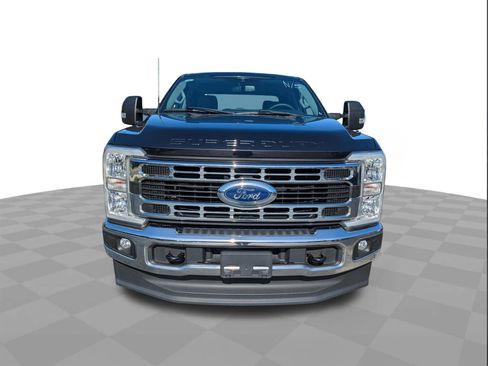 Used 2023 Ford F350 XLT image 9