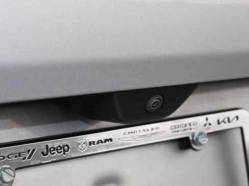 Used 2023 Jeep Grand Cherokee L Limited image 37