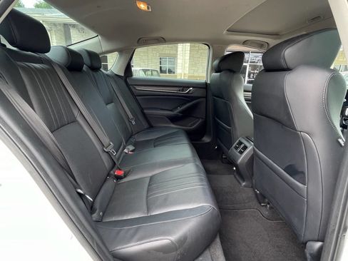 Used 2018 Honda Accord Touring image 29
