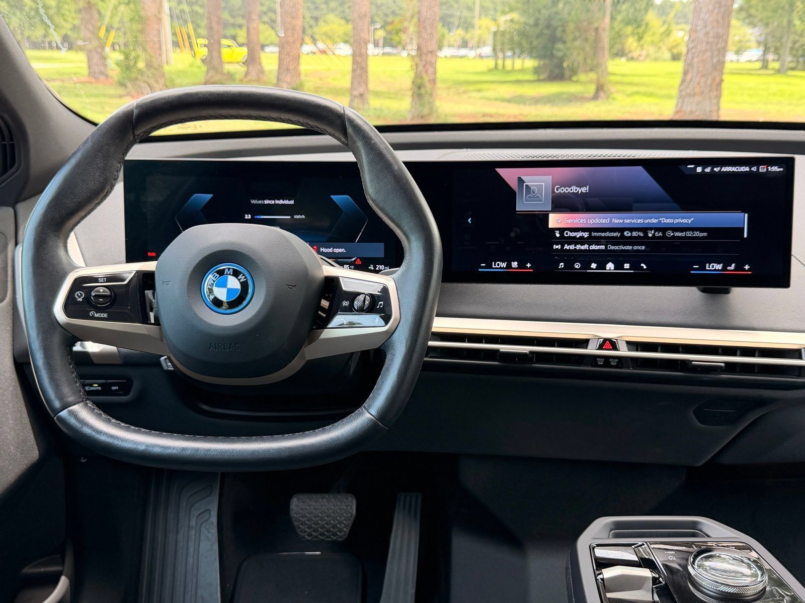 Used 2024 BMW iX xDrive50 w/ Sport Package AWD/4WD image 3