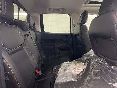 New 2025 Ford Maverick Lobo image 30