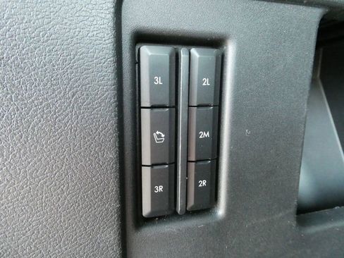 Used 2022 Lincoln Navigator L Reserve w/ Equipment Group 201A image 19