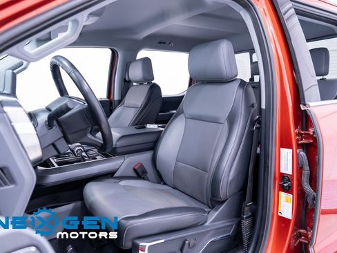 Used 2023 Ford F150 Lariat w/ Trailer Tow Package image 27