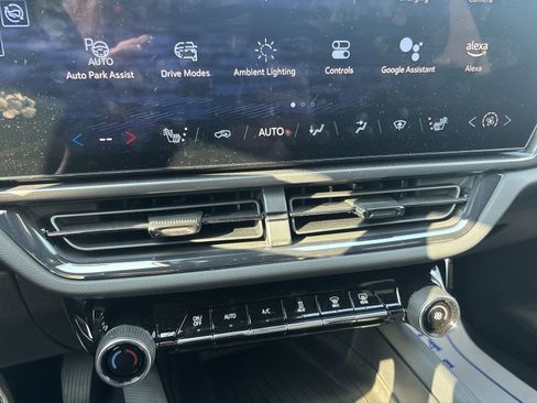 Used 2024 Chevrolet Equinox EV RS image 19