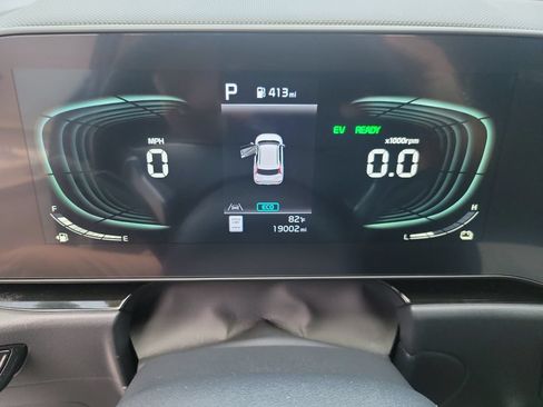 Used 2023 Kia Niro EX Touring FWD image 27