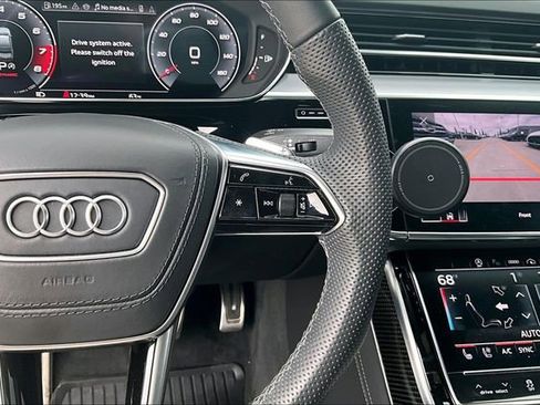 Used 2024 Audi S8 w/ S8 Comfort Plus Package AWD/4WD image 21