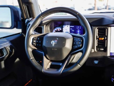 Used 2024 Ford Bronco Badlands image 18