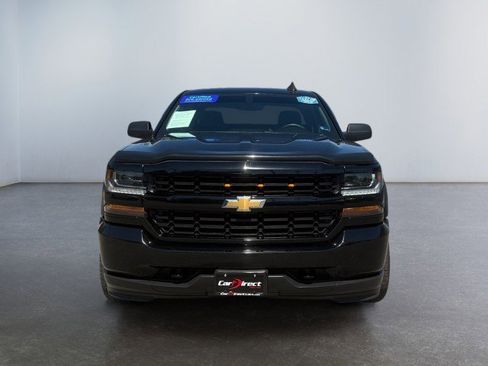 Used 2017 Chevrolet Silverado 1500 Custom w/ Custom Convenience Package AWD/4WD image 9