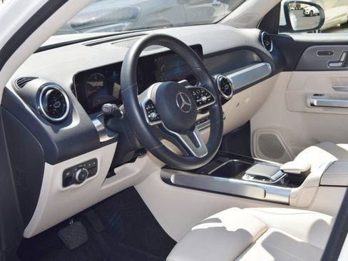 Used 2020 Mercedes-Benz GLB 250 4MATIC image 18