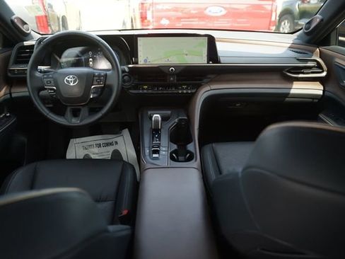 Used 2023 Toyota Crown AWD/4WD image 21