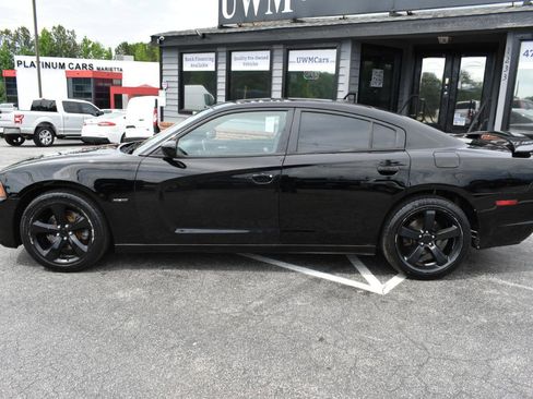 Used 2014 Dodge Charger R/T RWD image 9