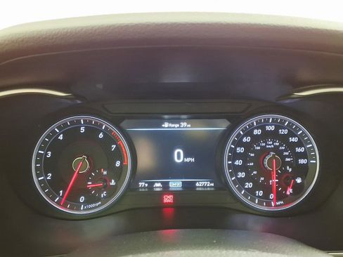 Used 2019 Genesis G70 2.0T Sport image 25