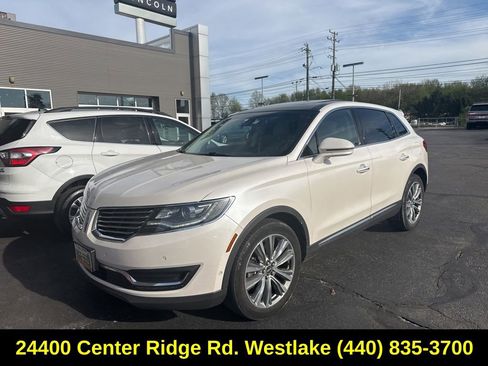 Used 2017 Lincoln MKX Reserve w/ Driver Assistance Package AWD/4WD image 2