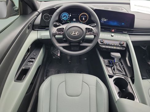 New 2026 Hyundai Elantra Limited image 10