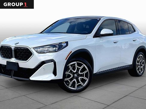 Used 2026 BMW X2 xDrive28i AWD/4WD image 1