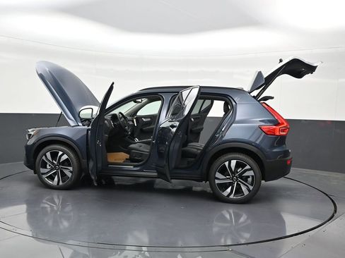 New 2026 Volvo XC40 B5 Ultra w/ Protection Package Premier AWD/4WD image 31