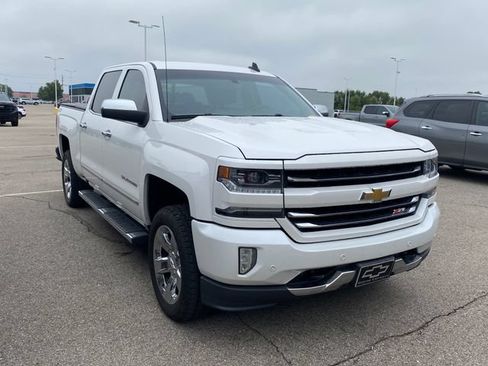 Used 2017 Chevrolet Silverado 1500 LTZ Z71 w/ LTZ Plus Package AWD/4WD image 6