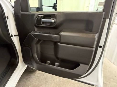 Used 2022 Chevrolet Silverado 2500 Custom w/ Custom Value Package AWD/4WD image 27