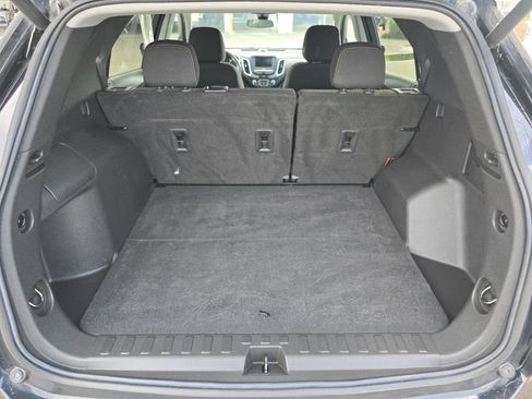 Used 2022 Chevrolet Equinox LT w/ Driver Convenience Package AWD/4WD image 19