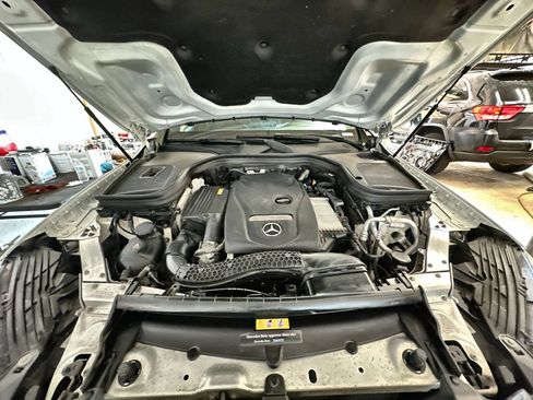 Used 2018 Mercedes-Benz GLC 300 4MATIC image 29