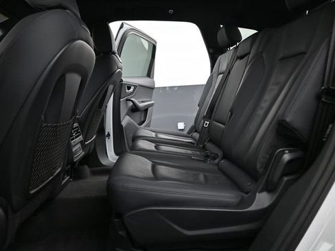 Used 2023 Audi Q7 3.0T Premium w/ Convenience Package AWD/4WD image 16