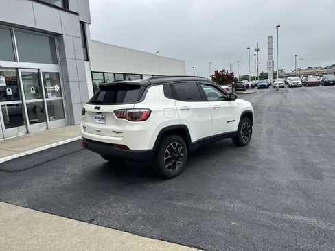 Used 2019 Jeep Compass Trailhawk AWD/4WD image 5