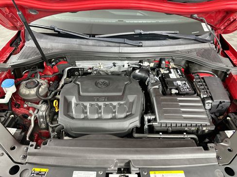Used 2022 Volkswagen Tiguan SE FWD image 33