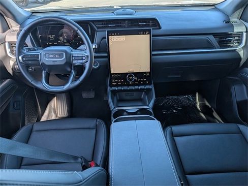 Used 2025 GMC Terrain Elevation w/ Elevation Premium Package image 21