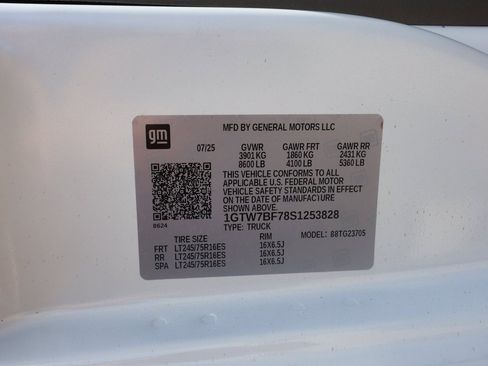 New 2025 GMC Savana 2500 Extended w/ Driver Convenience Package image 27